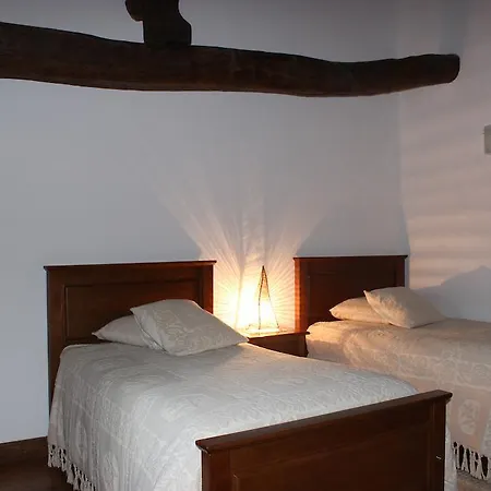 Casa Dos Pinelas Limãos