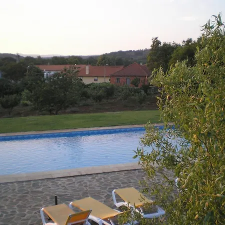 Guest house Casa Dos Pinelas Limaos